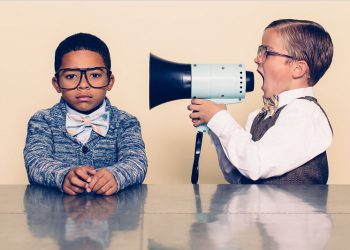 Cách thuyết phục khách hàng mua sản phẩm