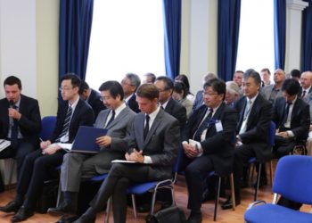 Thói quen Inemuri (居眠り) – “ngủ mà không ngủ” của Người Nhật