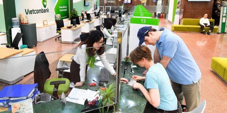 Giờ làm việc ngân hàng Vietcombank