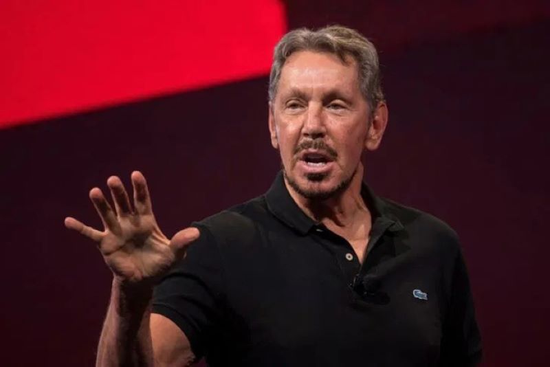 Larry Ellison trong một buổi Tech talk